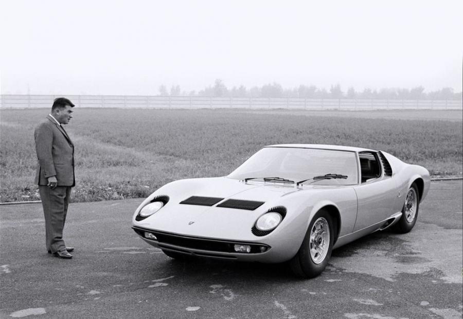  Lamborghini Miura 1966 года  (фото 33 из 49)